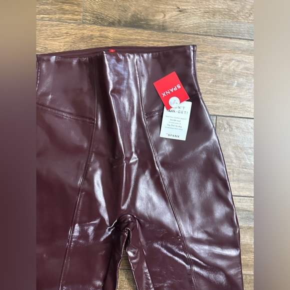 Spanx Faux Ruby Patent Leather Leggings Small Petite, Deep Red Patent leggings - Picture 4 of 5